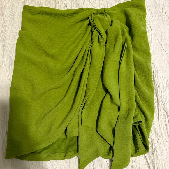 Beachside Party Shiny Green Ruched Tie-Front Mini Skirt - Picture 4 of 6